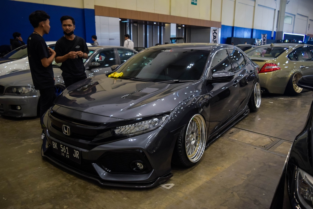 Cara Modifikasi Mobil Sedan agar Tampil Sporty